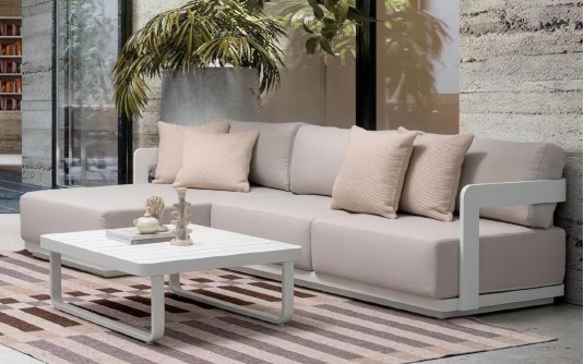 Jasnobeżowy komplet wypoczynkowy z szezlongiem na taras aluminiowy VAPOER poduszki Olefin