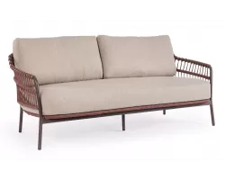 Brązowa sofa ogrodowa TALAIA z oplotem z liny poliprop w kolorze bordowobrązowym  / beżowe poduszki bizzotto