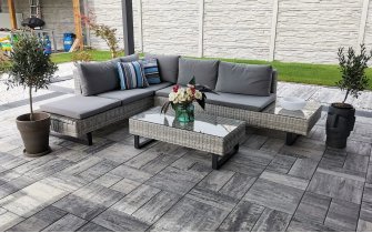 Szary narożnik na taras z technorattanu z funkcją lezaka PUNTO 