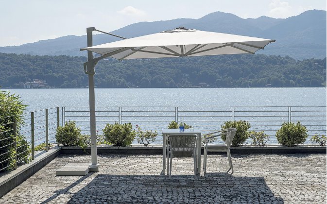 Parasol z nogą boczną FIRENZE 3x4 m aluminium noga biała akryl Olefin