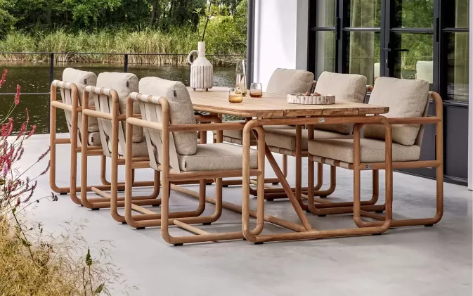 DOLCE Zestaw stołowy z teaku dla 6 osób z poduszkami All Weather jasny beż