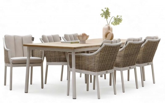 BIAŁOKREMOWY Dostępny