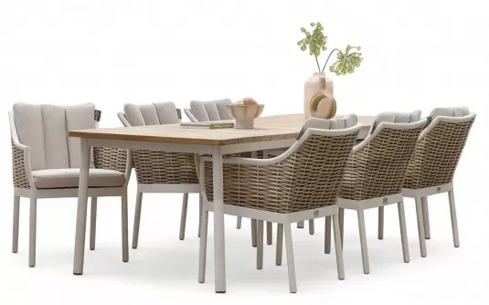 BIAŁOKREMOWY Dostępny