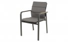 Aluminiowe krzesło ogrodowe z podłokietnikami woodlook oraz poduszką SORAPA