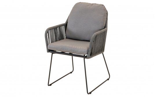 Nowoczesne krzesło ogrodowe z liną polipropylenową i wygodnymi poduszkami olewin RIFF