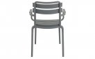 Szare krzesło ogrodowe TORVI sztaplowane z polipropylenu z podłokietnikami