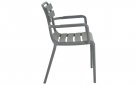 Szare krzesło ogrodowe TORVI sztaplowane z polipropylenu z podłokietnikami