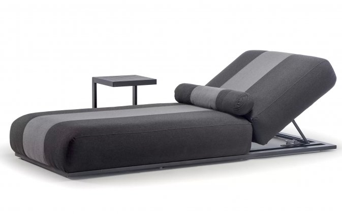 Ekskluzywny leżak ogrodowy JOY z grubym materacem i regulowanym oparciem sunbrella