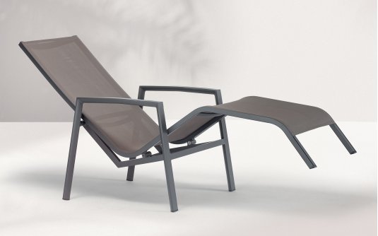 Profilowany leżak aluminiowy ogrodowy CANCUN z siedziskiem z tekstylny Profilowany leżak aluminiowy ogrodowy CANCUN z siedziskiem z tekstylny