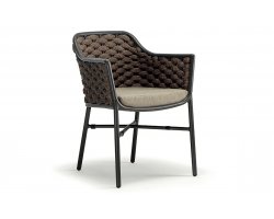 Brązowe krzesło sztaplowania aluminiowe z oplotem z pasów olefinnowych