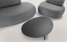 Zestaw wypoczynkowy złożony z sofy i fotela w o obłych kształtach antracytowy ROCK SET ze stolikiem