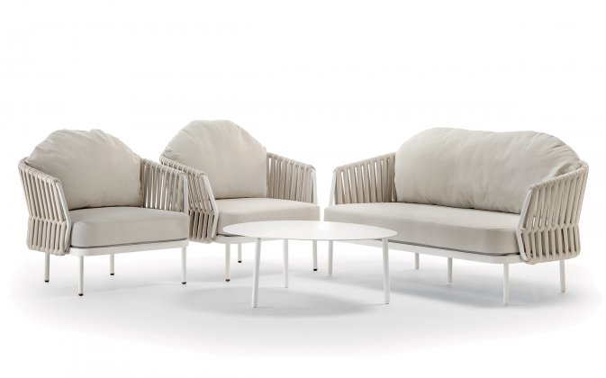 Beżowy nowoczesny komplet ogrodowy wypoczynkowy złożony z sofy i 2 foteli ze stolikiem Soho