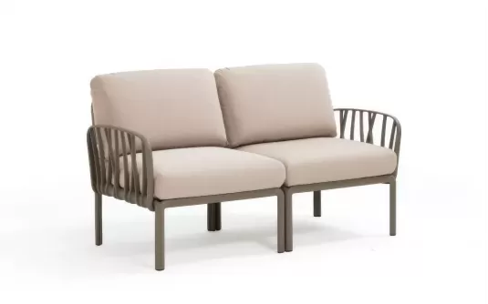 Sofa dwuosobowa modułowa z polipropylenu komodo nardi z poduszkami subrella