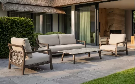 Ciemno kawowa aluminiowa sofa ogrodowa wypoczynkowa na taras OASIS