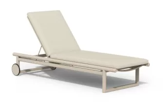 Aluminiowy luksusowy leżak ogrodowy w kolorze beżowym z materacem oasis