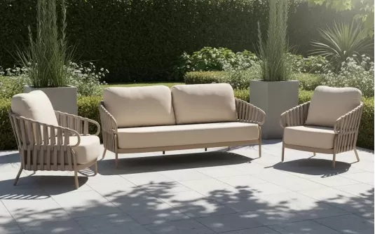 Przytulny i luksusowy zestaw wypoczynkowy beżowy aluminiowy na taras nuri