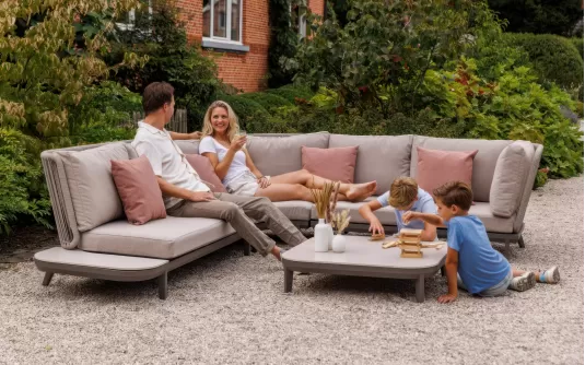 Nowoczesny narożnik ogrodowy platformowy w kolorze taupe alpes Nowoczesny narożnik ogrodowy platformowy w kolorze taupe alpes