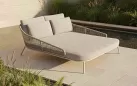 Beżowe łóżko ogrodowe aluminium poduszki soltex i lina polipropylenowa