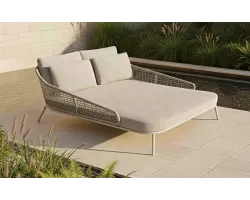 Beżowe łóżko ogrodowe aluminium poduszki soltex i lina polipropylenowa