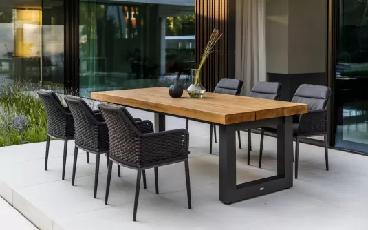 Sześcioosobowy zestaw jadalniany na taras ze stołem z grubym blatem tik nevada i 6 krzeseł lima
