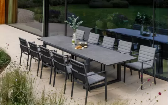Zestaw stołowy ogrodowy grafitowy z rozkładanym stołem primavera 8-12 osób Zestaw stołowy ogrodowy grafitowy z rozkładanym stołem primavera 8-12 osób
