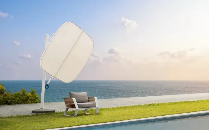 Biały designerski parasol z podstawą granitową okrągłą tekno higold