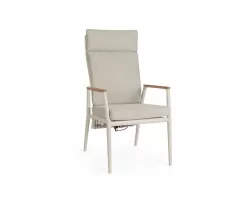 Beżowy fotel ogrodowy aluminiowy z poduszką z pochylania płynnie oparciem oplot lina