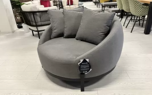 Owalny duży fotel wypoczynkowy ogrodowy z szarym obiciem z tkaniny sunbrella Lucas hartman Owalny duży fotel wypoczynkowy ogrodowy z szarym obiciem z tkaniny sunbrella Lucas hartman