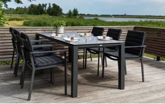 Zestaw stołowy na taras w kolorze antracyt z ceramicznym blatem w stołu Concept primavera life