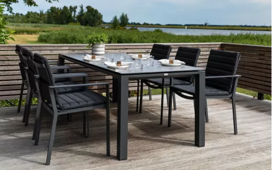 Zestaw stołowy na taras w kolorze antracyt z ceramicznym blatem w stołu Concept primavera life