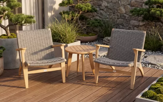 Komplet balkonowy wypoczynkowy z złożony z 2 foteli z drewna teak i okrągłego stolika SIESTA 