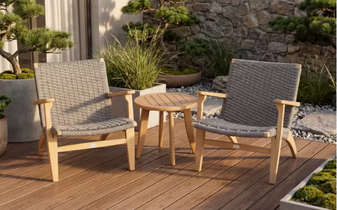 Komplet balkonowy wypoczynkowy z złożony z 2 foteli z drewna teak i okrągłego stolika SIESTA 
