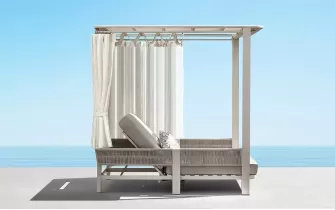 Luksusowe łóżko z zadaszeniem odczuwanym dwuosobowe borromeo higold