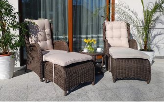 Dwa fotele wypoczynkowe ogrodowe uszaki z podnóżkami LACONI